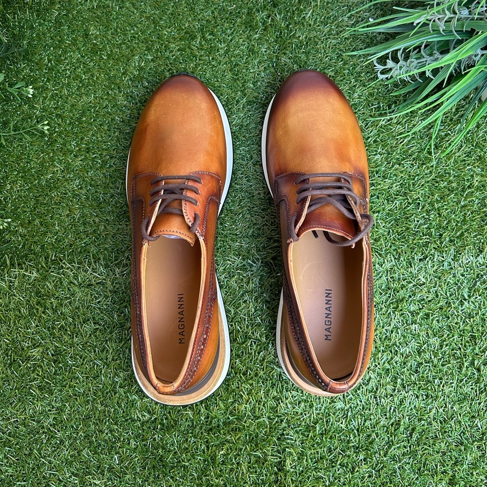 MAGNANNI men 8.5 New
Leiva Plain Toe Derby In Cognac
$395 - Picture 9 of 17